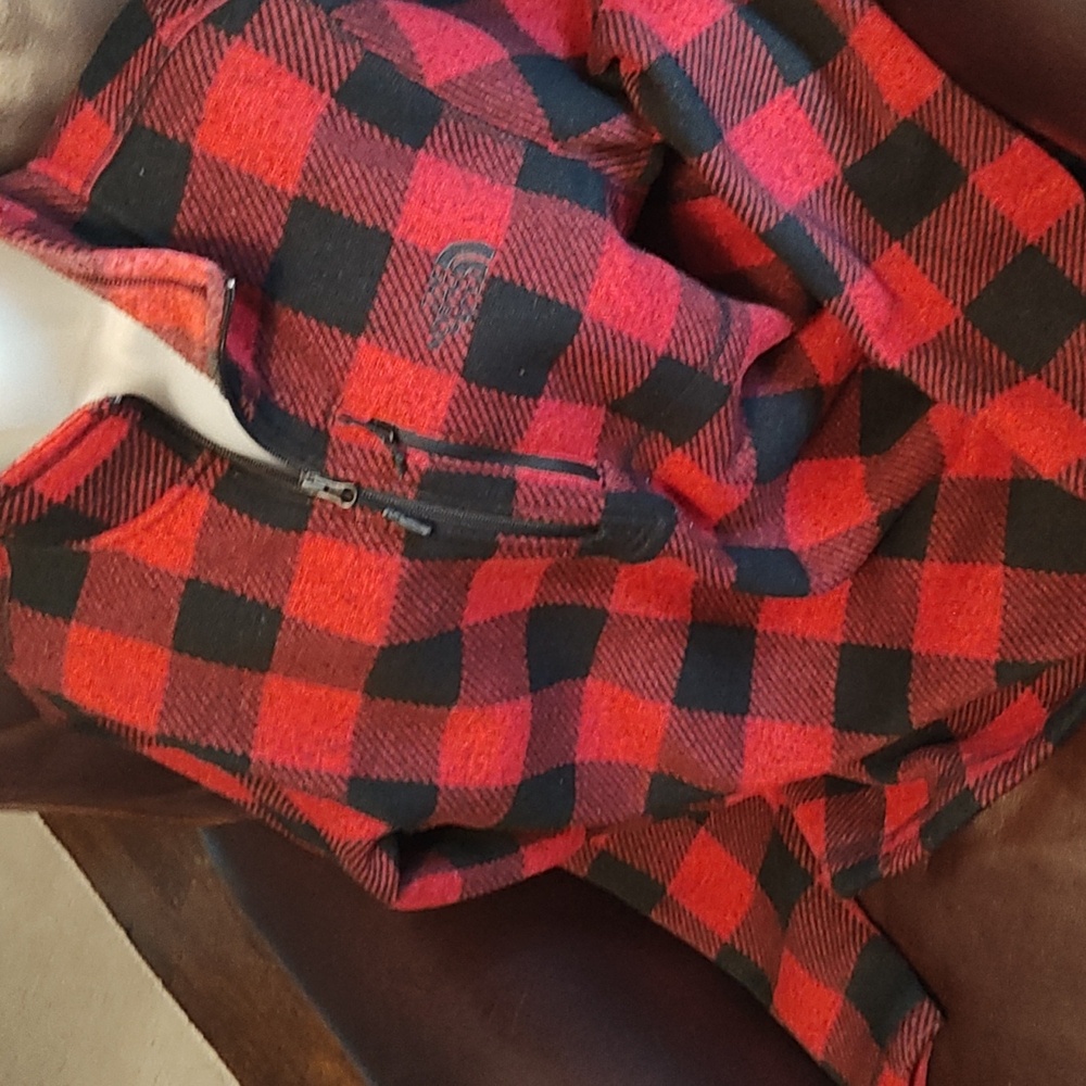 Northface Pullover - image 6